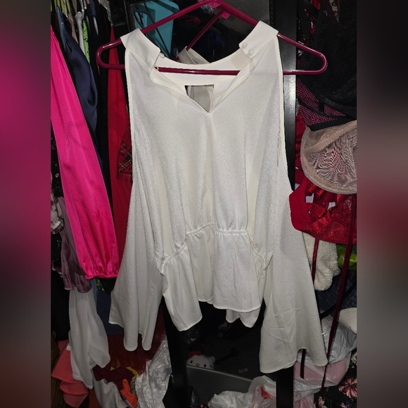 🍁🍂NWOT FOREVER 21 2x Open Shoulder Peplum. Blouse - Picture 5 of 6